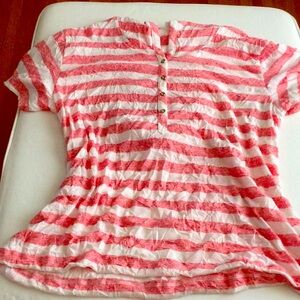 Jockey short sleeved long t-shirt hooded with buttons